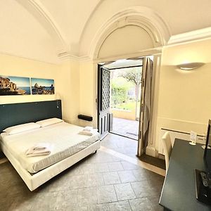 Camera con letto king size