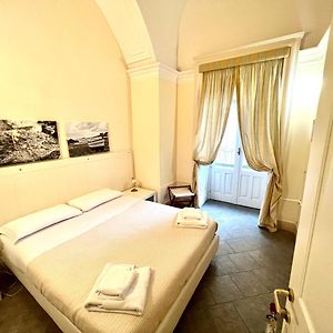 Camera con letto king size